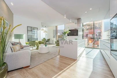 Apartamento T2 para Arrendamento em Calheta