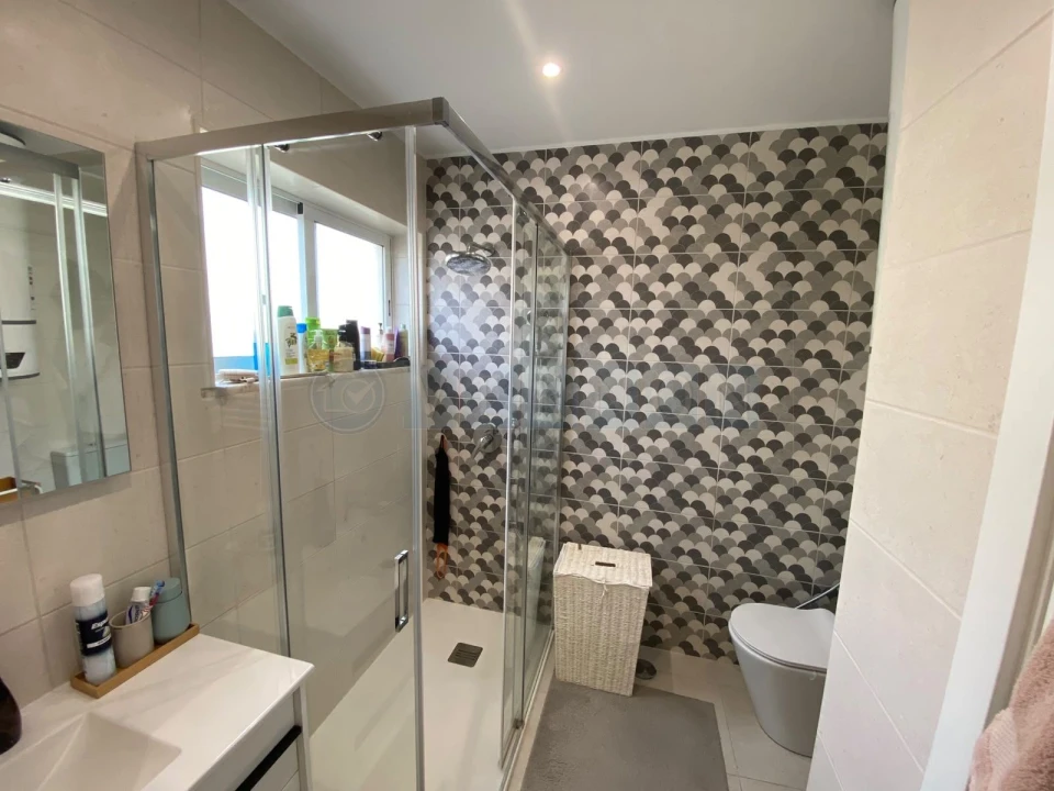 Apartamento T2 para Venda em Portimão Foto 4