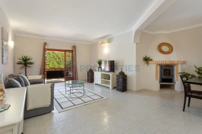 Moradia T4 para Venda em Guia