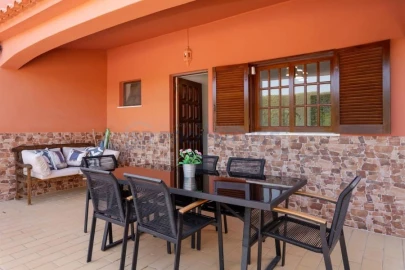Moradia T4 para Venda em Guia