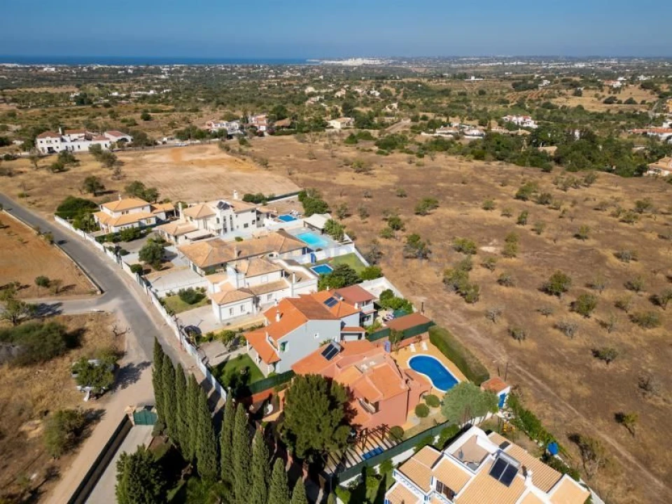 Moradia T4 para Venda em Guia Foto 45