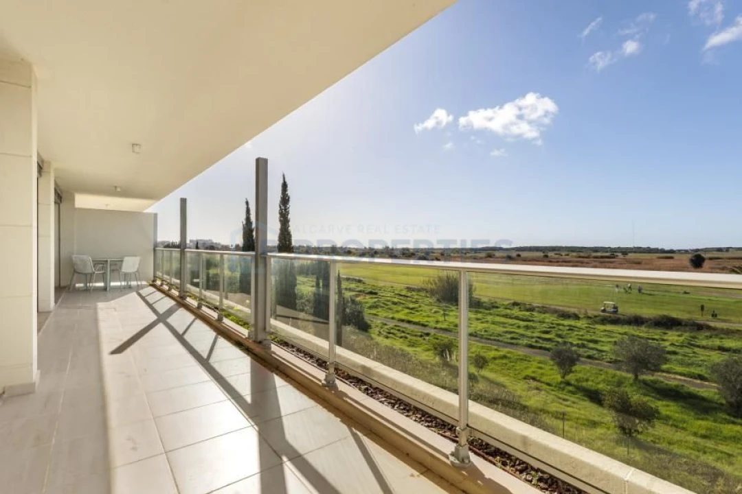 Apartamento T2 para Venda em Quarteira Foto 19