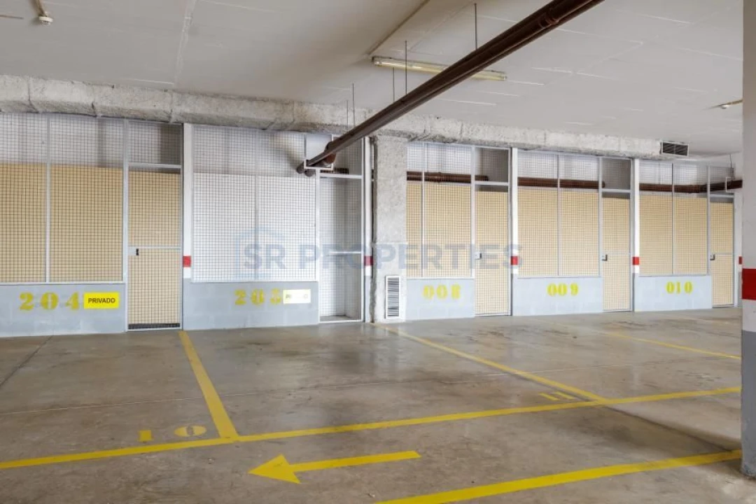 Apartamento T2 para Venda em Quarteira Foto 40