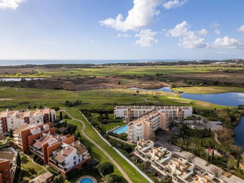 Apartamento T2 para Venda em Quarteira Foto 8