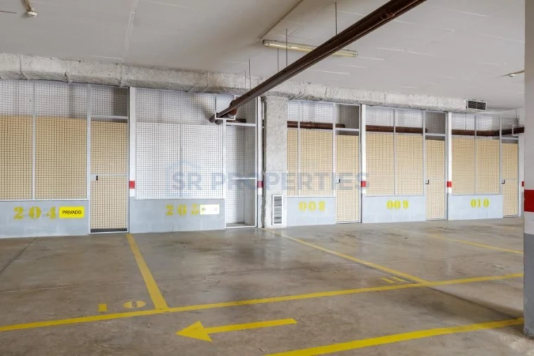 Apartamento T2 para Venda em Quarteira Foto 40