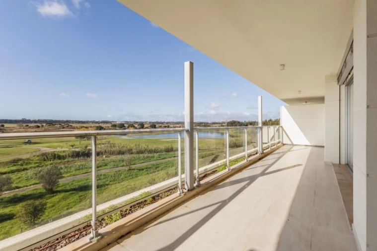Apartamento T2 para Venda em Quarteira Foto 5