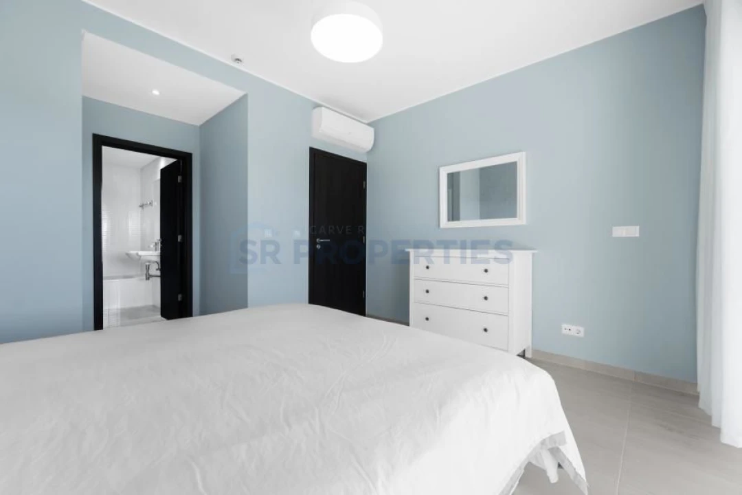Apartamento T2 para Venda em Quarteira Foto 36