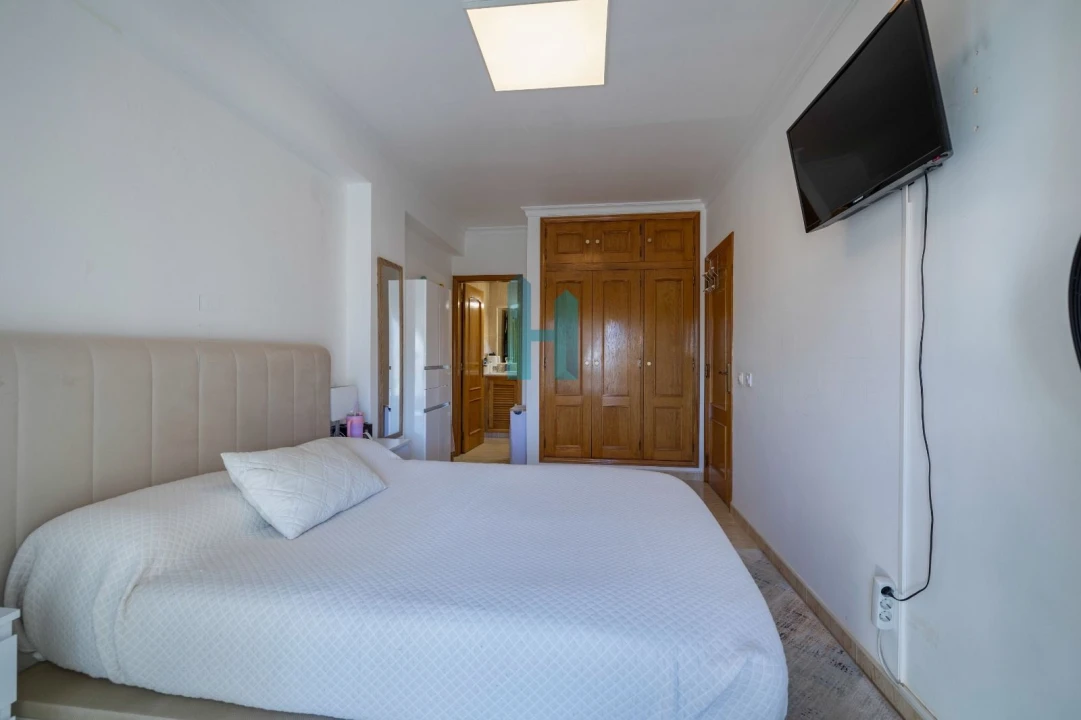 Apartamento T2 para Venda em Portimão Foto 8