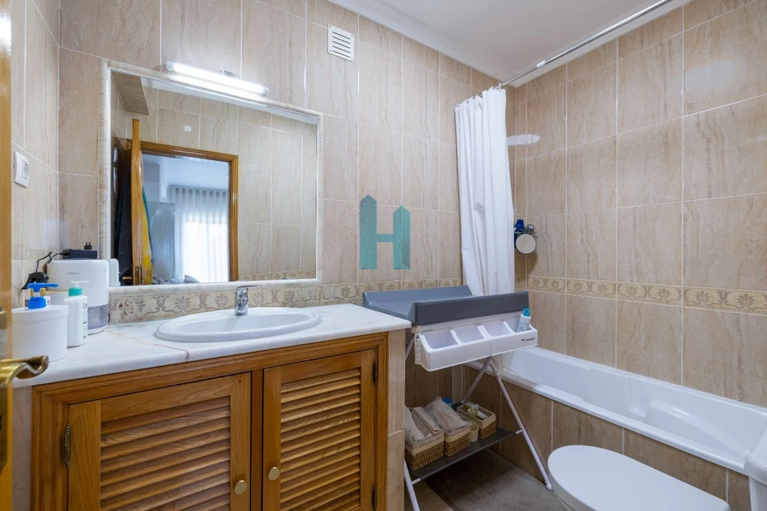 Apartamento T2 para Venda em Portimão Foto 9