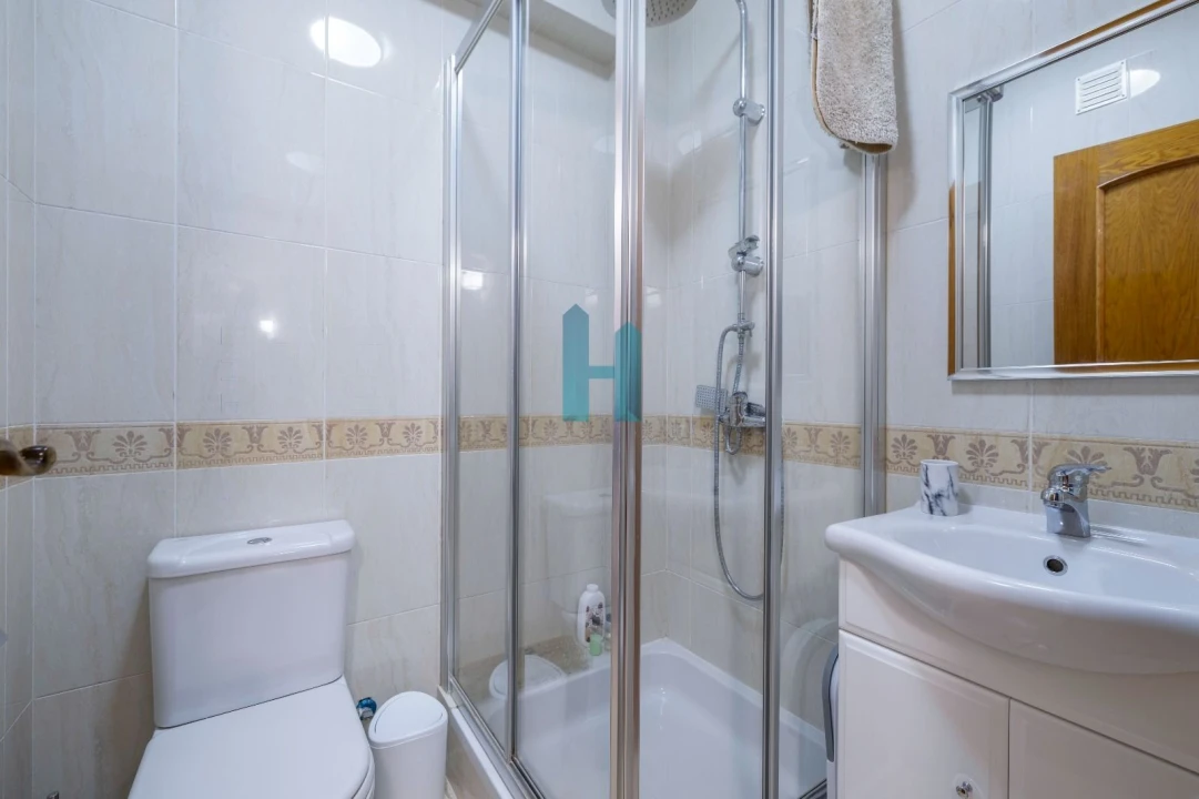 Apartamento T2 para Venda em Portimão Foto 17