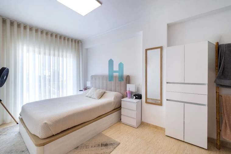 Apartamento T2 para Venda em Portimão Foto 6