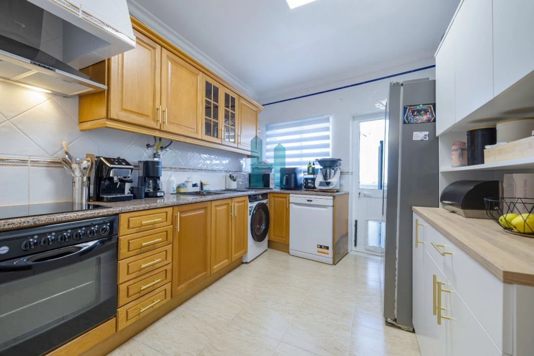 Apartamento T2 para Venda em Portimão Foto 14