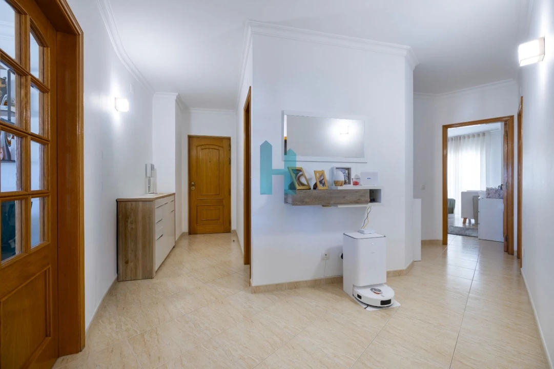 Apartamento T2 para Venda em Portimão Foto 4