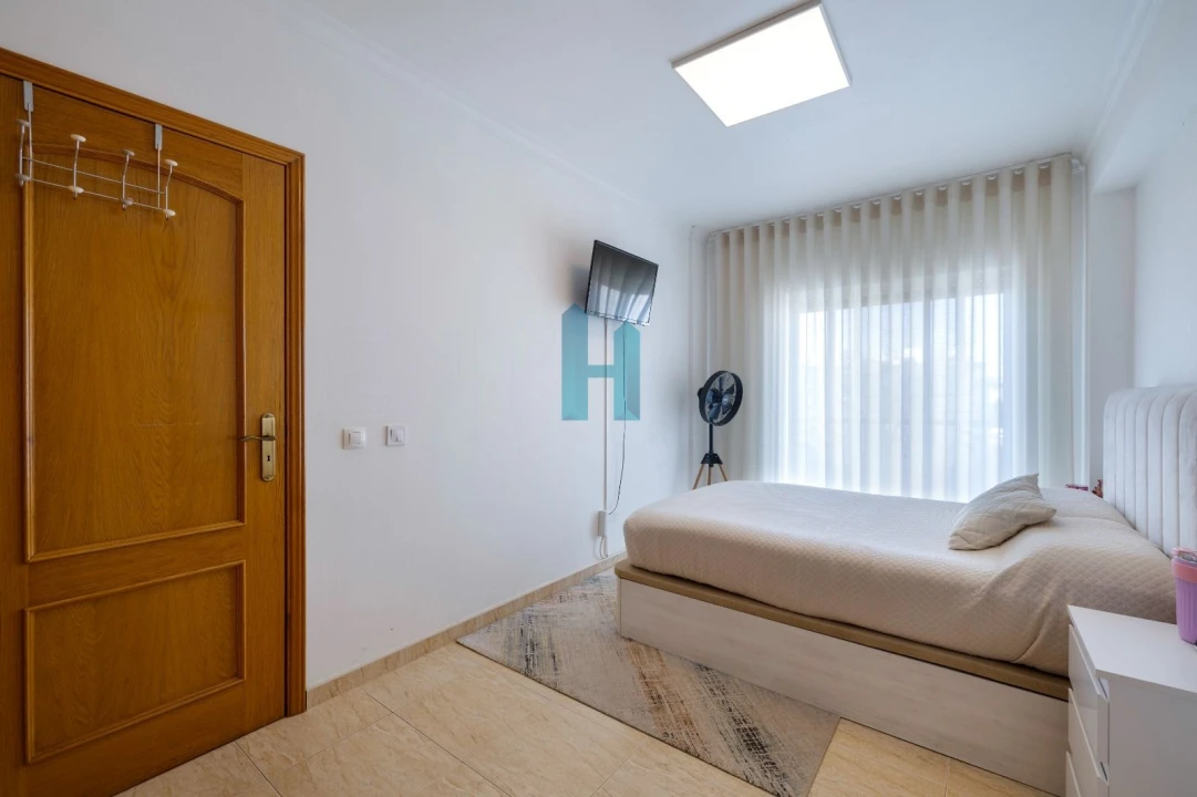 Apartamento T2 para Venda em Portimão Foto 7
