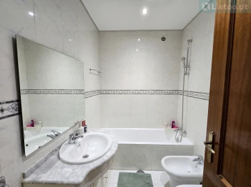Apartamento T3 para Venda em Arcozelo