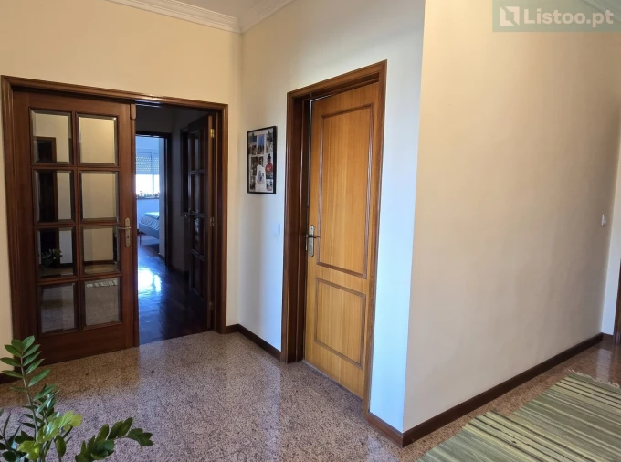 Apartamento T3 para Venda em Arcozelo Foto 3