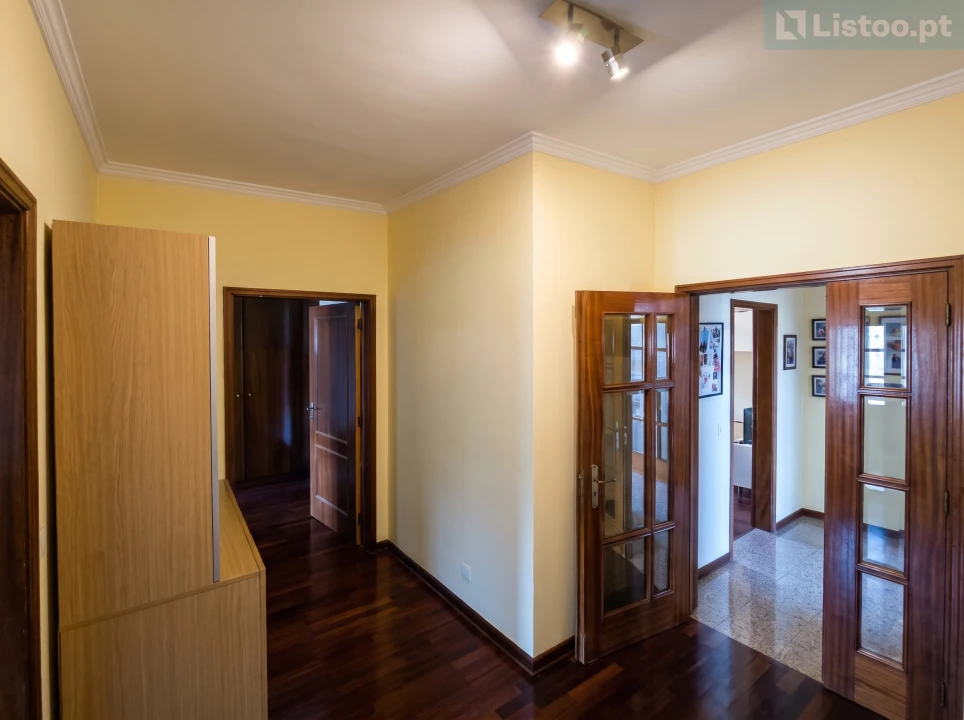 Apartamento T3 para Venda em Arcozelo Foto 9