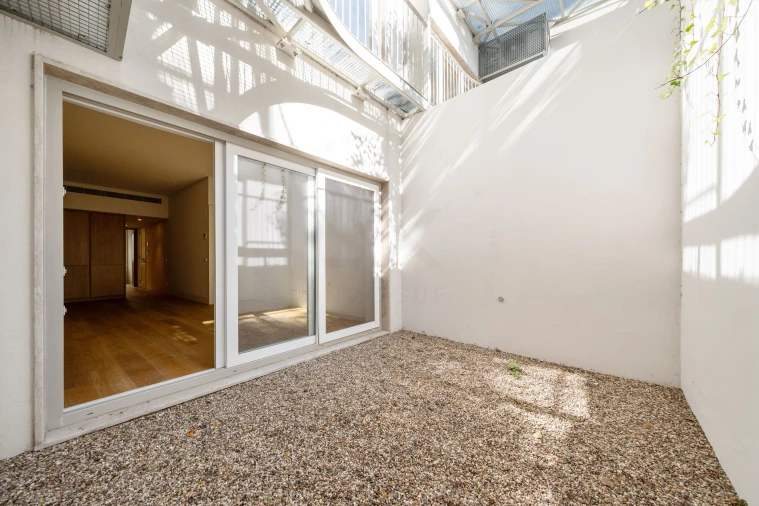 Apartamento T1 para Venda em Santo António Foto 2