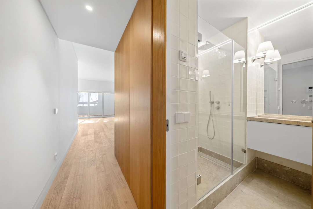 Apartamento T1 para Venda em Santo António Foto 11