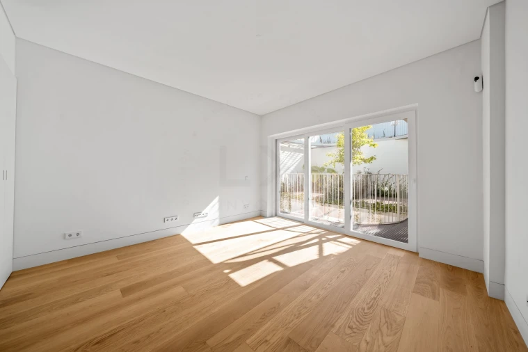 Apartamento T1 para Venda em Santo António Foto 6