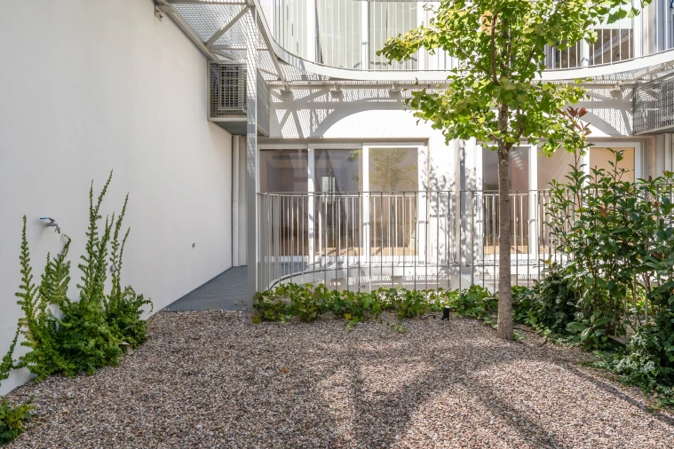 Apartamento T1 para Venda em Santo António Foto 2