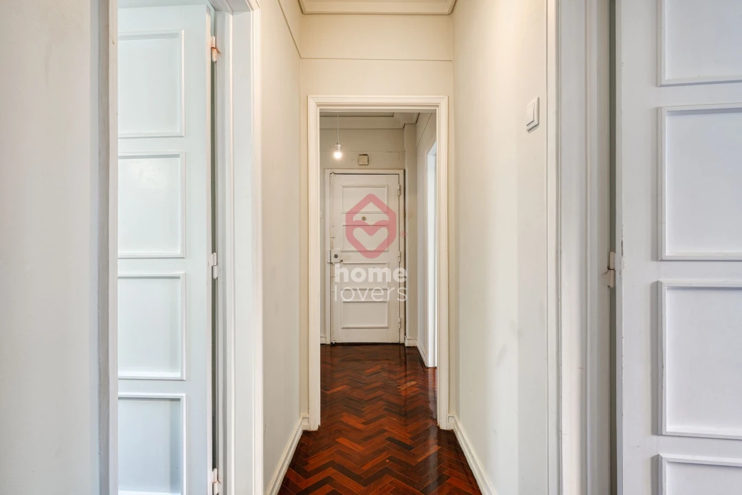 Apartamento T2 para Venda em Santo António Foto 16