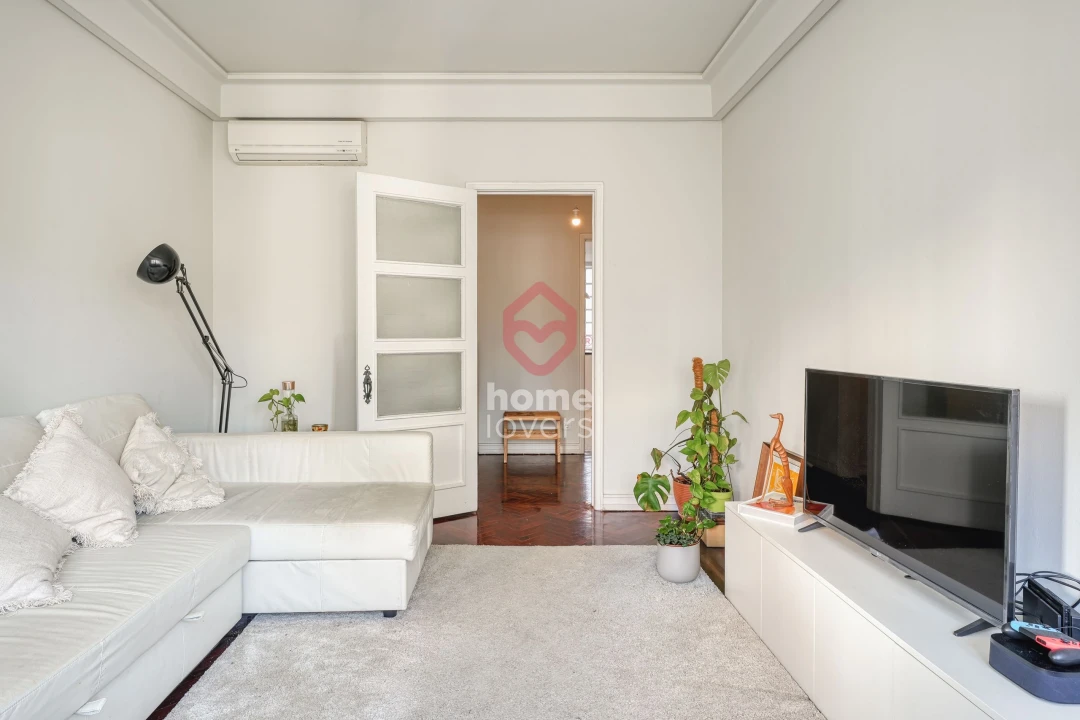 Apartamento T2 para Venda em Santo António Foto 2