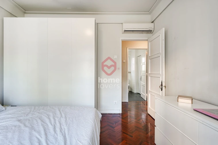 Apartamento T2 para Venda em Santo António Foto 19