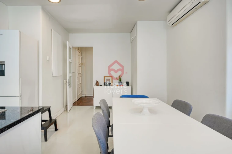 Apartamento T2 para Venda em Santo António Foto 10