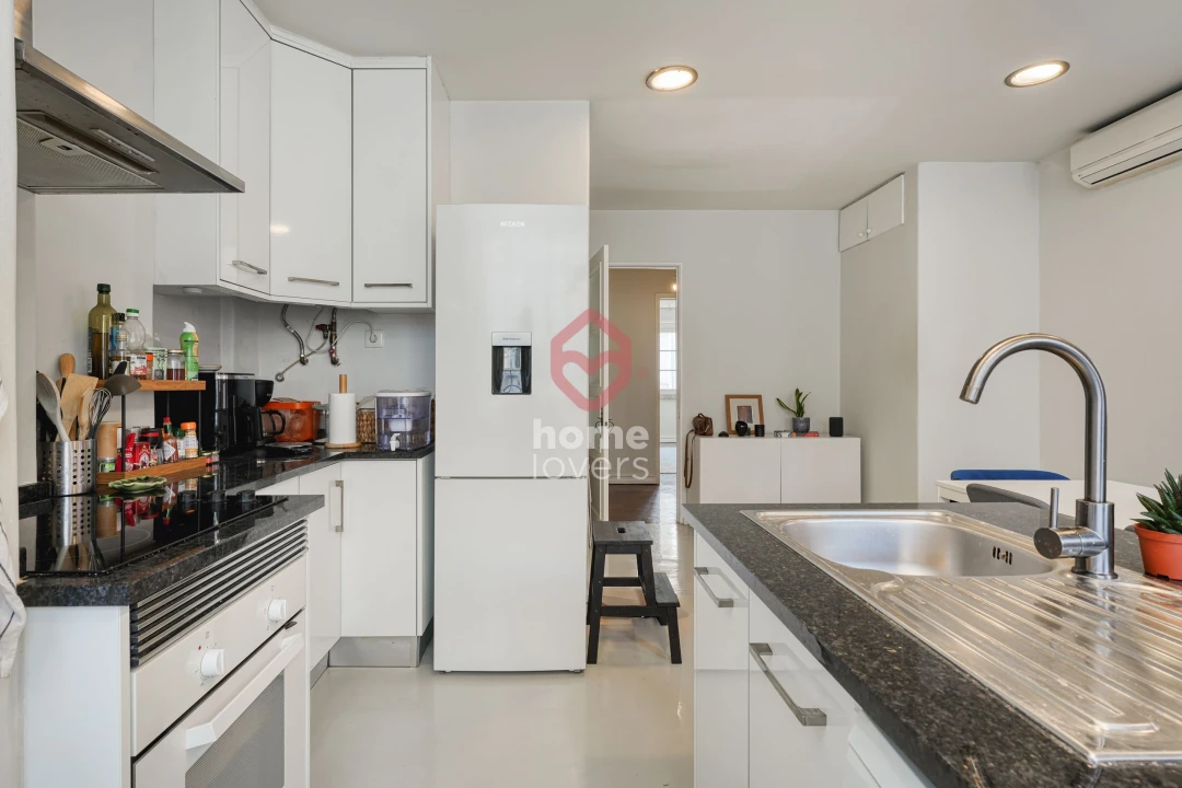 Apartamento T2 para Venda em Santo António Foto 12