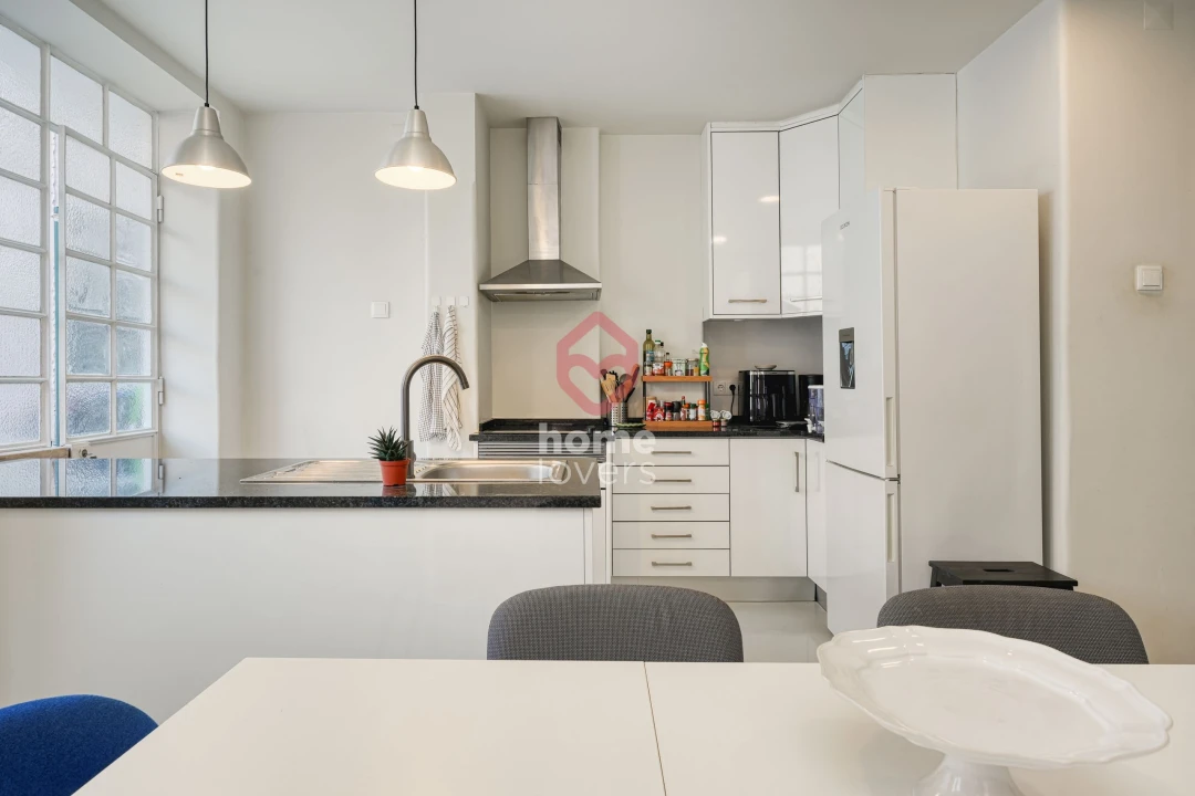 Apartamento T2 para Venda em Santo António Foto 11