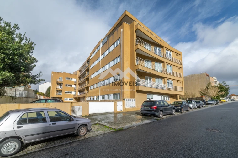 Apartamento T3 para Venda em Santa Marinha Foto 18