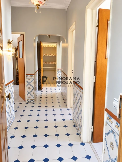 Apartamento T2 para Venda em Falagueira-Venda Nova