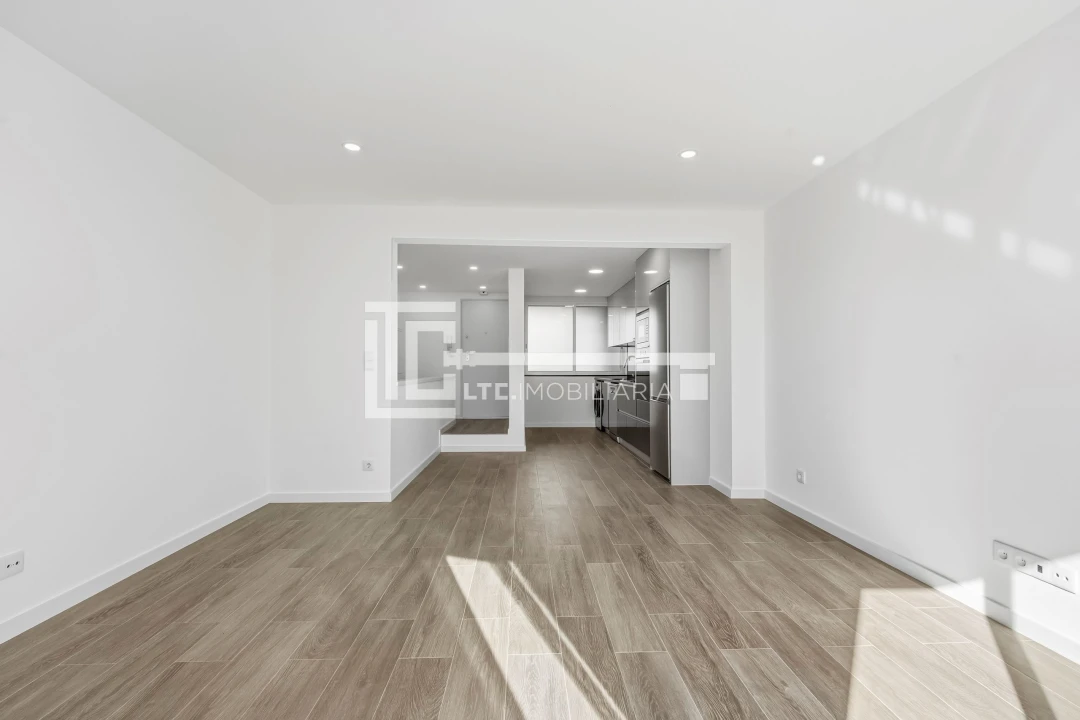 Apartamento T3 para Venda em Marvila Foto 1