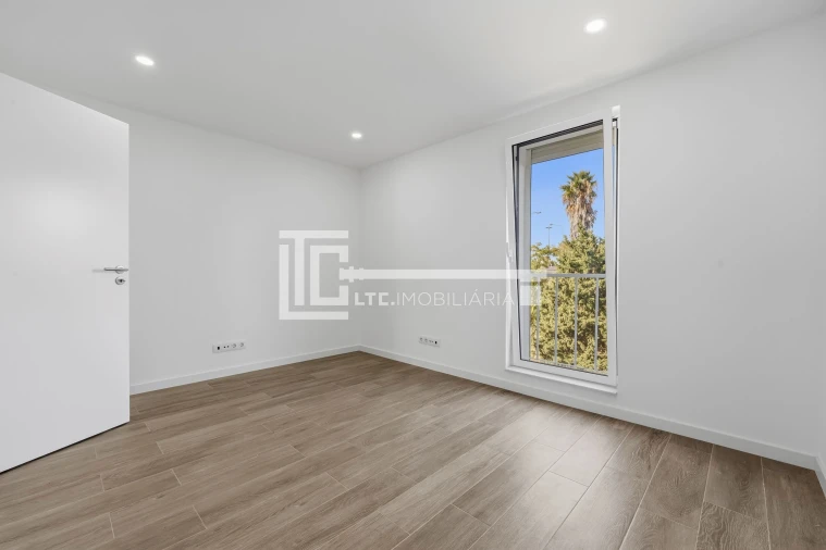 Apartamento T3 para Venda em Marvila Foto 23