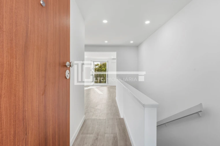 Apartamento T3 para Venda em Marvila Foto 2