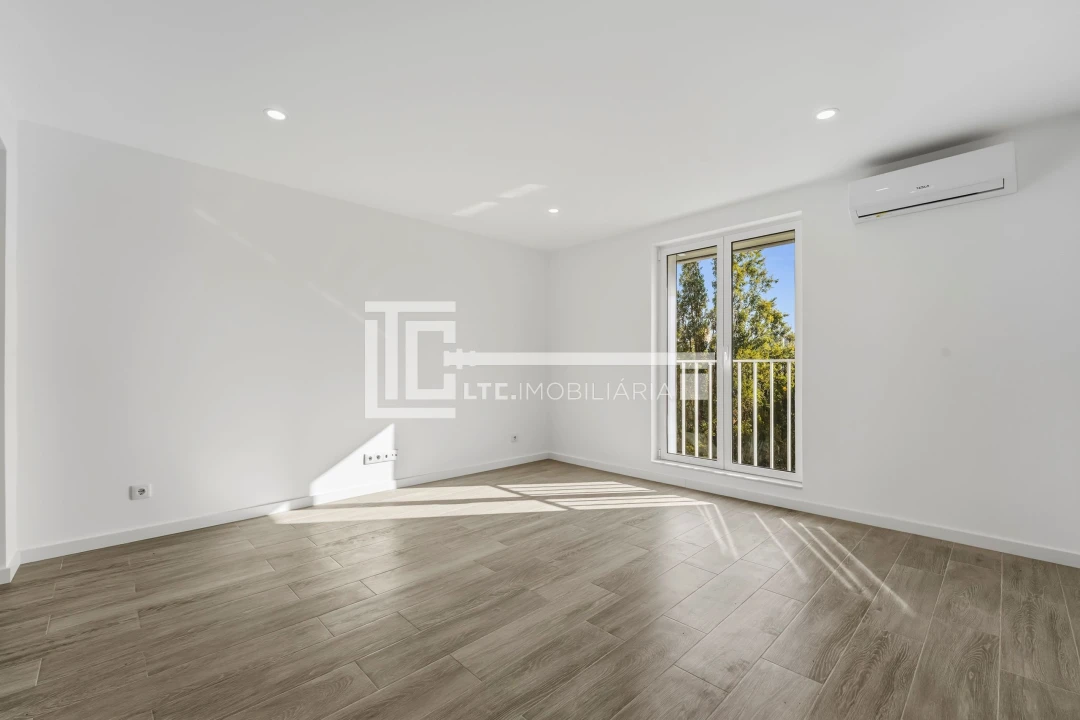 Apartamento T3 para Venda em Marvila Foto 8