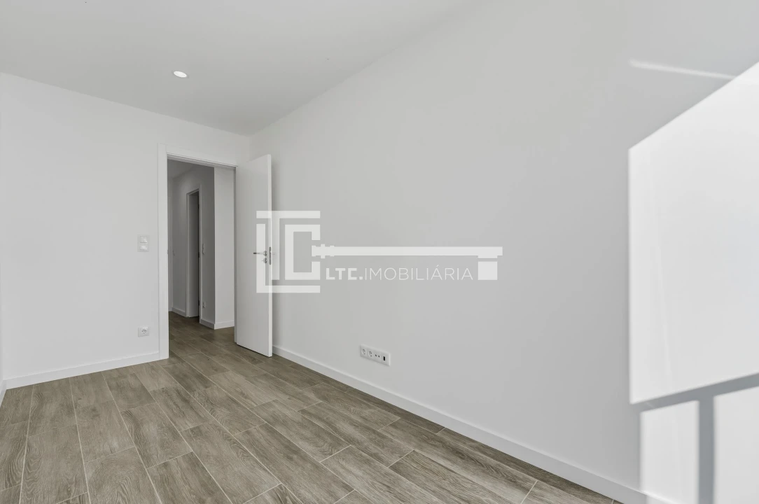 Apartamento T3 para Venda em Marvila Foto 16