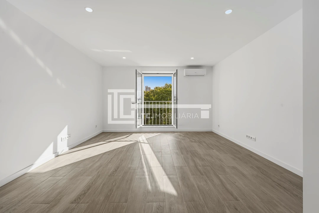 Apartamento T3 para Venda em Marvila Foto 7