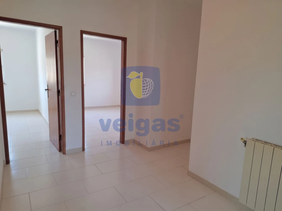 Moradia T6 para Venda em Quarteira Foto 10