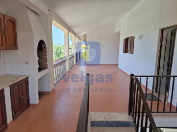 Moradia T6 para Venda em Quarteira