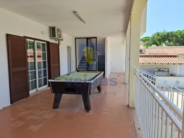 Moradia T6 para Venda em Quarteira