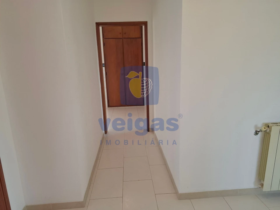 Moradia T6 para Venda em Quarteira Foto 9