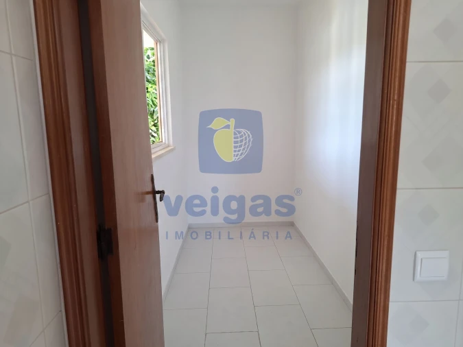 Moradia T6 para Venda em Quarteira Foto 27