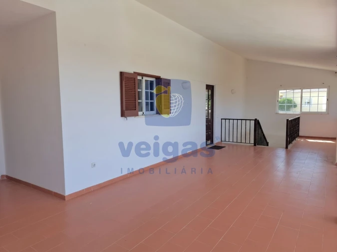 Moradia T6 para Venda em Quarteira Foto 32