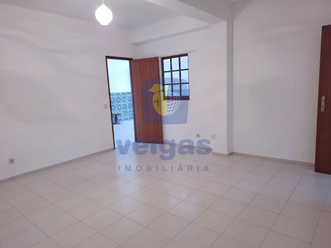Moradia T6 para Venda em Quarteira Foto 43