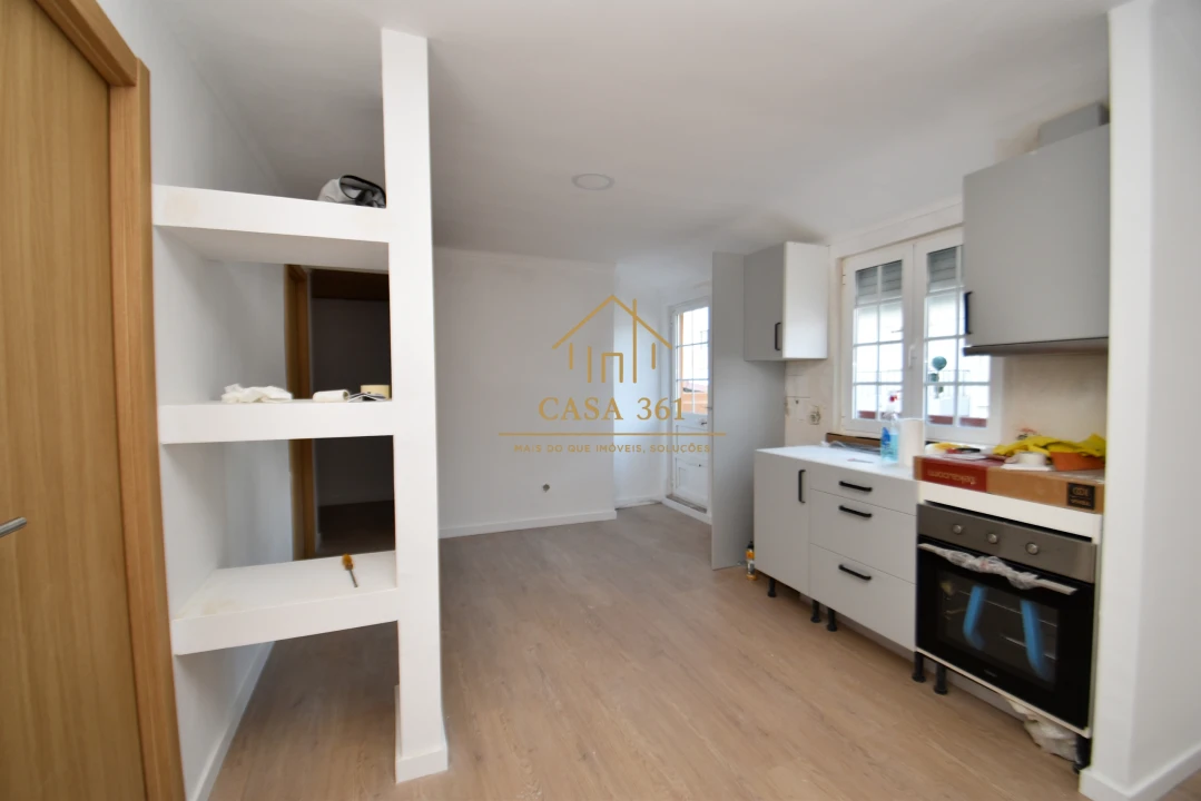 Apartamento T2 para Venda em Castanheira do Ribatejo e Cachoeiras Foto 5