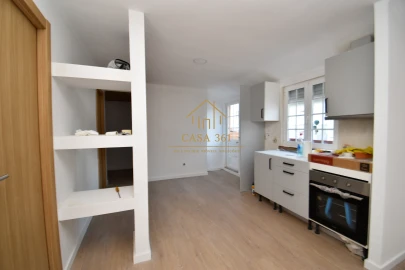 Apartamento T2 para Venda em Castanheira do Ribatejo e Cachoeiras