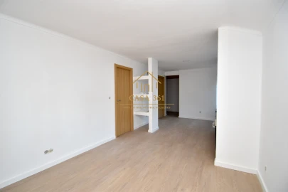 Apartamento T2 para Venda em Castanheira do Ribatejo e Cachoeiras