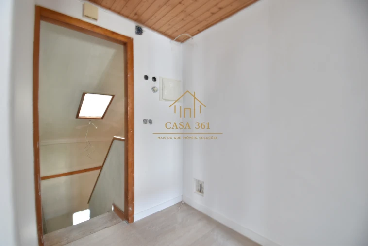 Apartamento T2 para Venda em Castanheira do Ribatejo e Cachoeiras Foto 9